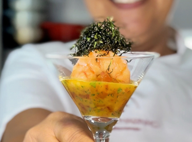 Camarão ao Molho de Manga com Crispy de Couve