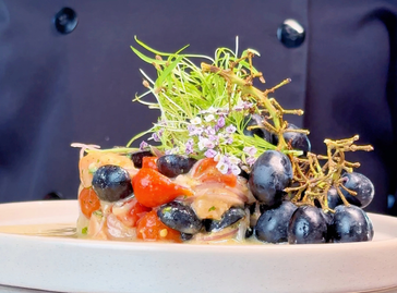 Ceviche de Salmão com Uvas Roxas